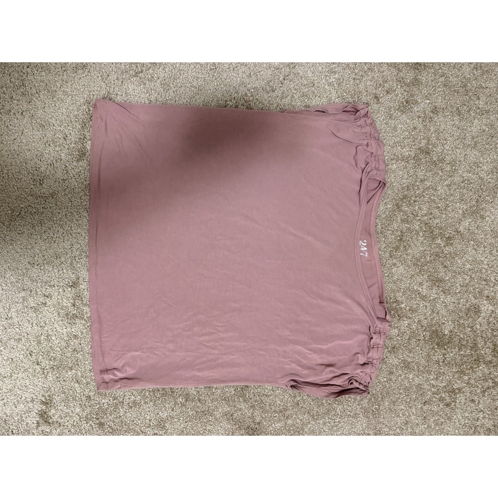 24/7 by Maurices Short Sleeve Top. Woman's size Large. C34